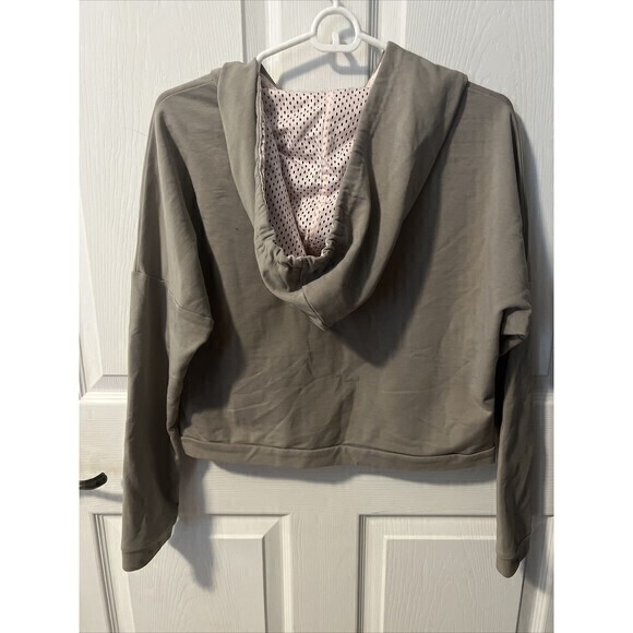 Puma Hoodie Sz‎ Small Women’s Dry Fit Crop Sweatshirt Logo. In Great Condition - Picture 3 of 6